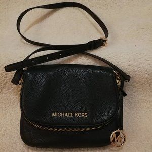 (Like New)Michael Kors Mini Logo Crossbody Bag Women Black